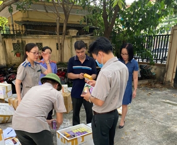 Kiểm sát việc tiêu hủy vật chứng tại Chi cục Thi hành án dân sự quận Hoàng Mai